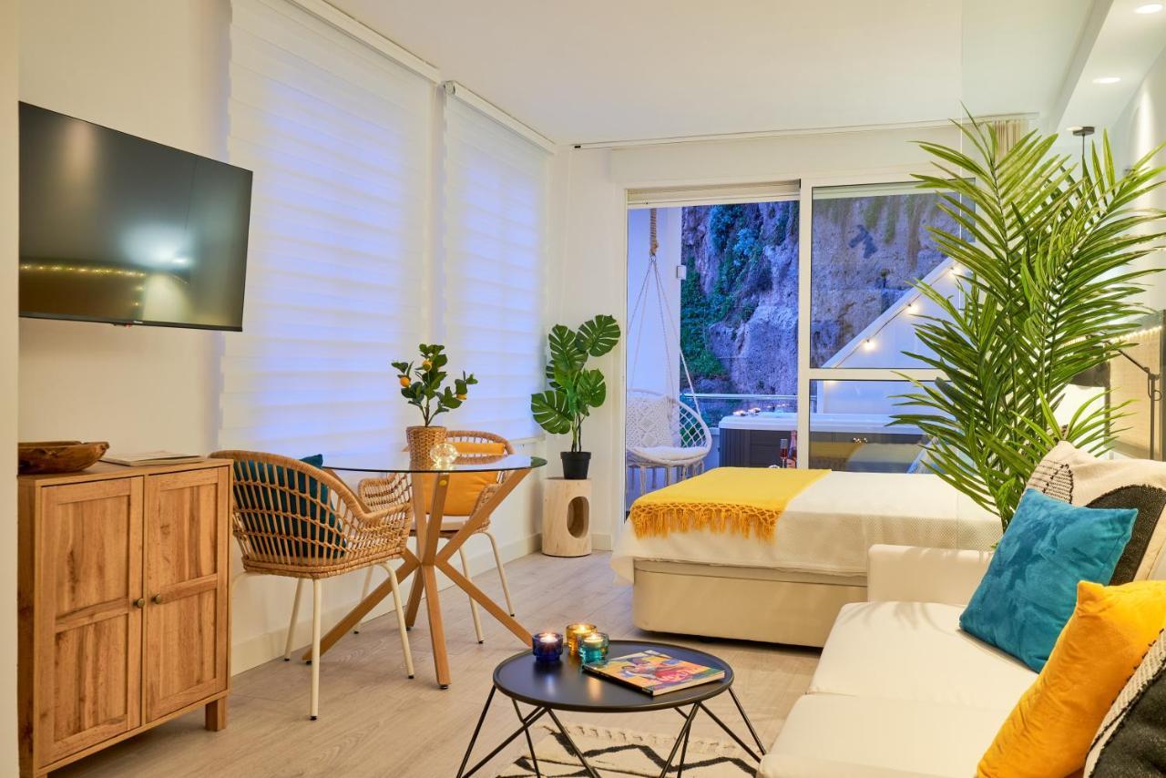 Suite Roca Chica Torremolinos Exterior foto